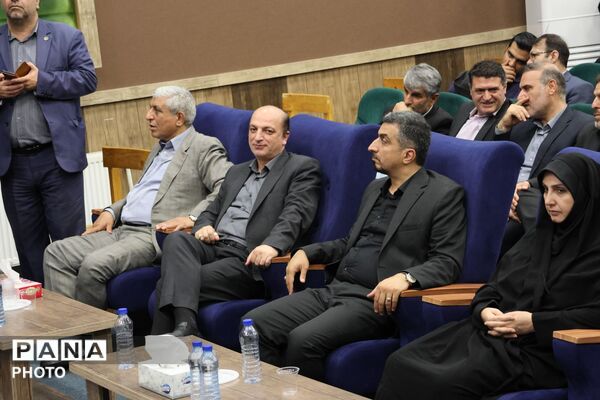 آیین تجلیل از منتخبین استانی اجلاسیه نماز