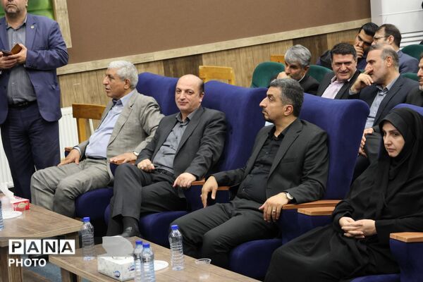 آیین تجلیل از منتخبین استانی اجلاسیه نماز