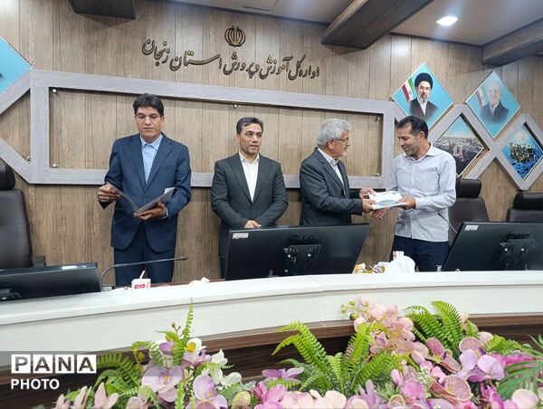 تلاشگران عرصه سوادآموزی زنجان در قاب تجلیل