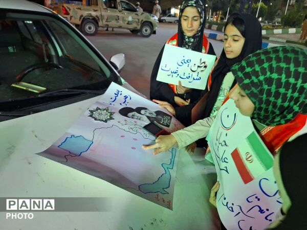 بیعت دانش‌آموزان پیشتاز شهر لایین با رهبر عزیز انقلاب