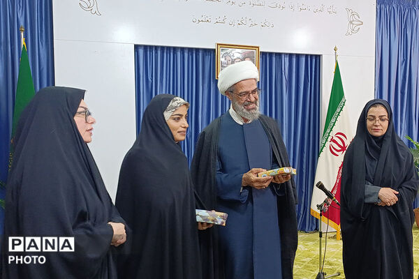 دیدار امور بانوان آموزش‌ و پرورش و استانداری با نماینده ولی‌فقیه در بجنورد به مناسبت روز دختر