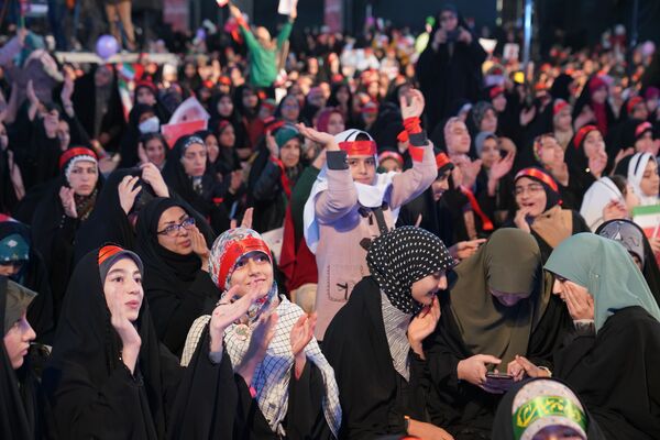 اجتماع عظیم دختران حاج قاسم در اصفهان