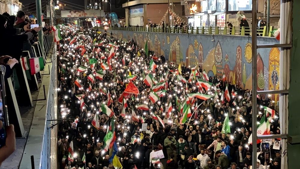 مبارزه مردم کرج  با دشمن آمریکای صهیونی در بیست‌وسوم  راهپیمایی