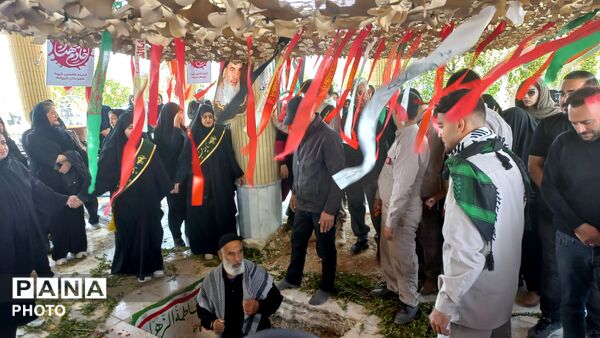 تشییع پیکر شهید حسین تاجیکی شهید جنگ رمضان