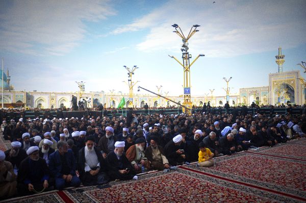 زیارت شهدای جمهور در حرم مطهر رضوی