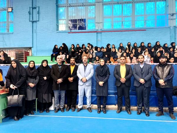 آئین افتتاحیه مسابقات فوتسال دانش‌آموزی منتخب آموزشگاه های شهرستانهای استان تهران به میزبانی ورامین 