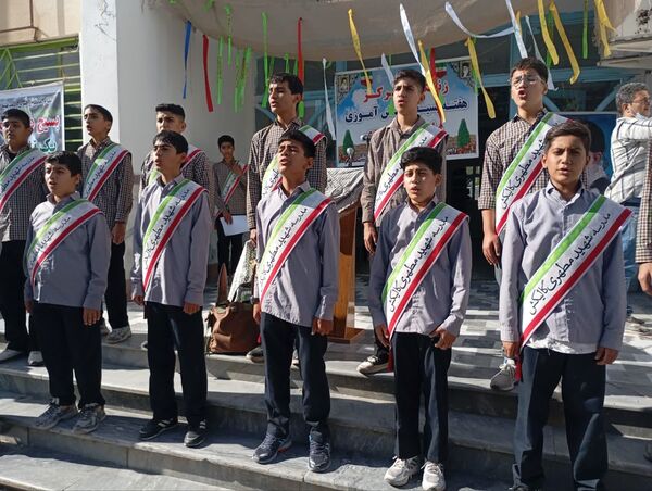 نواخته شدن زنگ استکبارستیزی در گالیکش