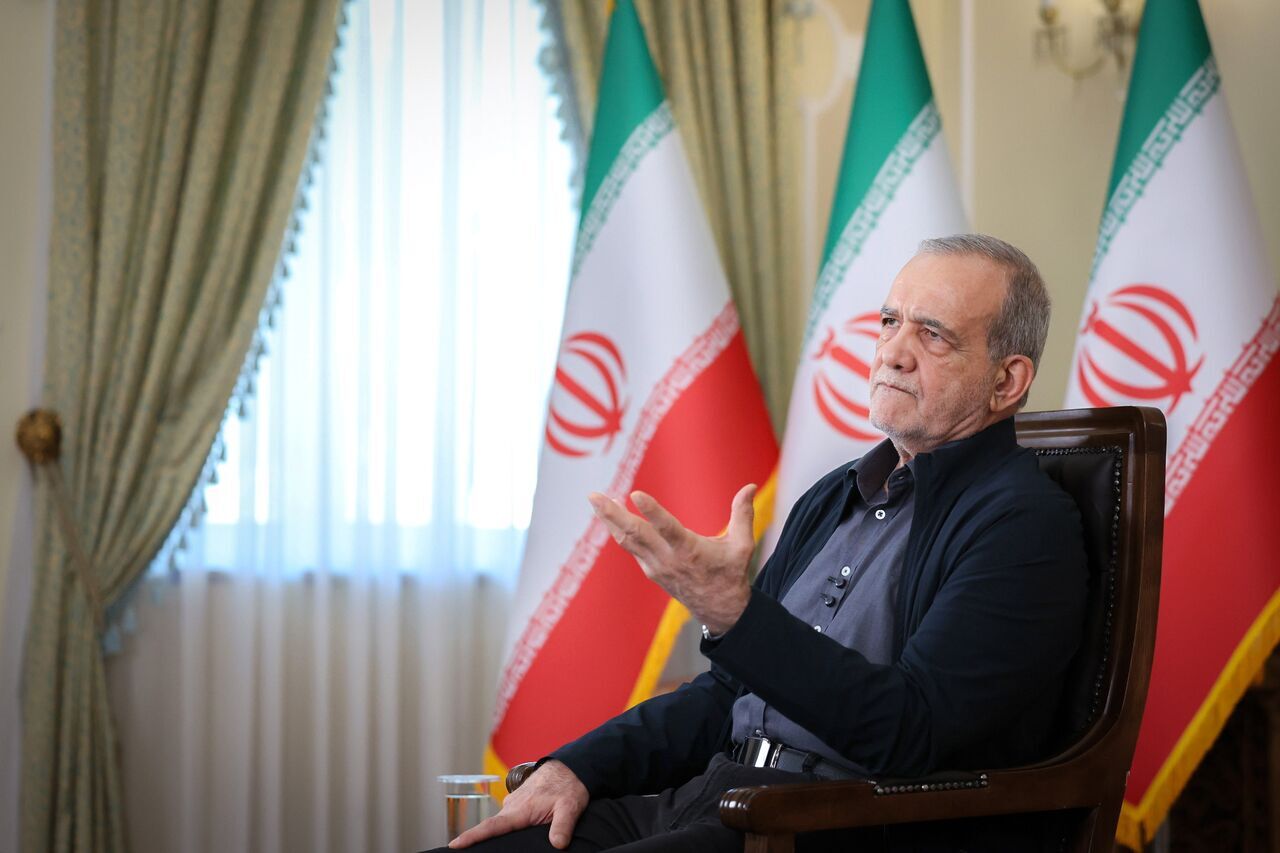 دولت با شهادت رهبری پشتوانه بزرگی را از دست داد/ باید پُست‌ها را به افراد شایسته بدهیم