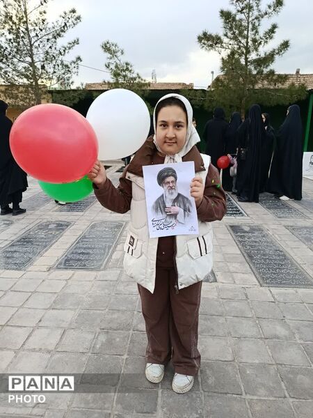 قیام معلمان و دانش‌آموزان شهرستان جعفرآباد برای خونخواهی امام شهید