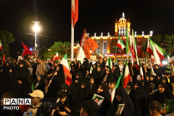 بازتاب حضور گسترده جامعه فرهنگی تبریز در سالگرد شهدای دفاع مقدس ۱۲روزه