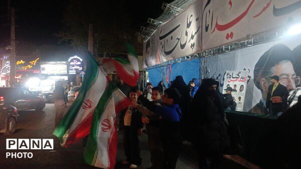 اجتماع باشکوهی فرهنگیان استان البرز در چهلم شهادت رهبر و دانش‌آموزان میناب