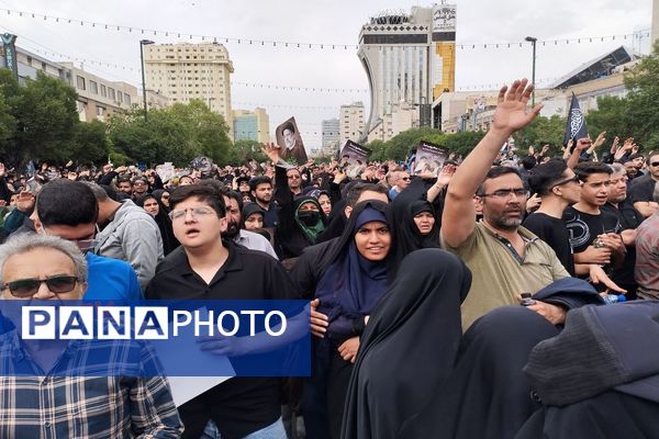 وداع تاریخی مشهدی‌ها با خادم‌الرضا؛ شهید جمهور