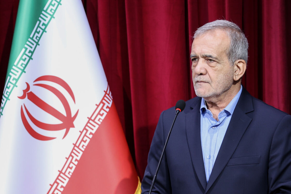 رئیس‌جمهور: دولت در سخت‌ترین شرایط لحظه‌ای از پیگیری مشکلات مردم غفلت نکرد