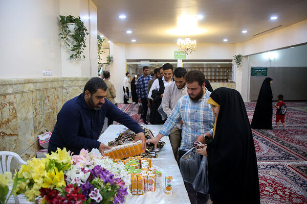 جشن ازدواج ۳۲۵ زوج جوان در حرم حضرت معصومه (س)