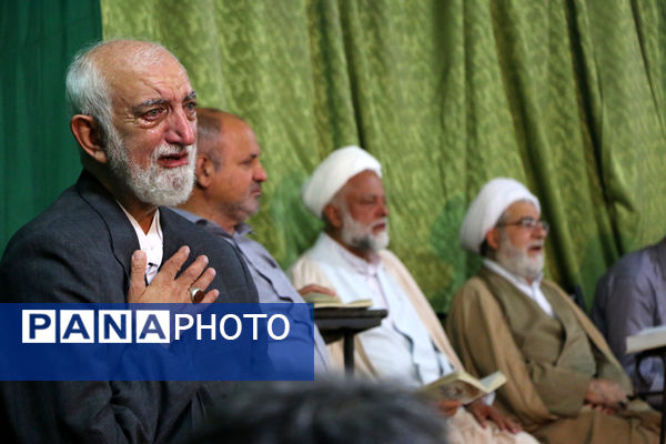 یادواره سادات شهید و چهلم شهدای خدمت در قم