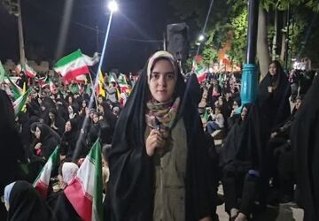 مهریز رنگ و بوی صحن و سرای حرم امام رضا گرفت