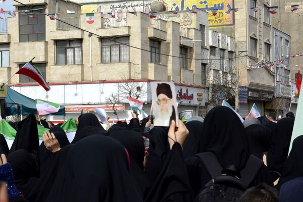 حماسه دانش‌آموزان اسلامشهر در ۲۲بهمن