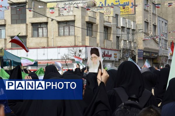 حماسه دانش‌آموزان اسلامشهر در ۲۲بهمن