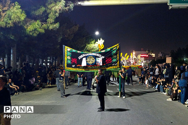 بجنورد یکپارچه در سوگ حسین(ع)
