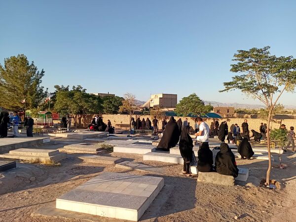 زیارت اهل قبور در روز شهادت امام حسن( ع) در کاشمر