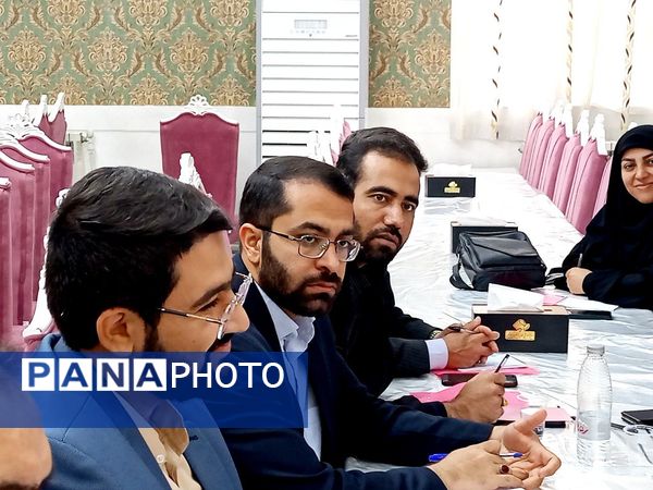 نشست هم‌اندیشی معاونان پرورشی و تربیت‌بدنی نواحی و مناطق استان خراسان رضوی