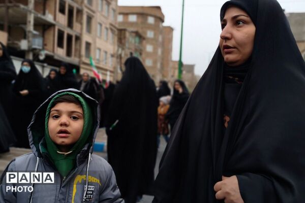 تجدید پیمان مردم ولایتمدار بهارستانی با سومین رهبر انقلاب در روز قدس