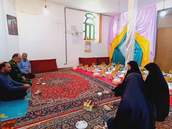 رزق کریمانه گروه جهادی شهید نعمتی به دست ۱۵۰ خانواده علی‌آباد رسید