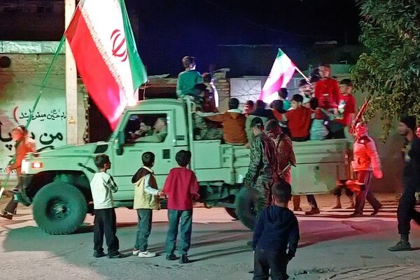تجدید پیمان مردمان کوی یکن آباد با ایران جان
