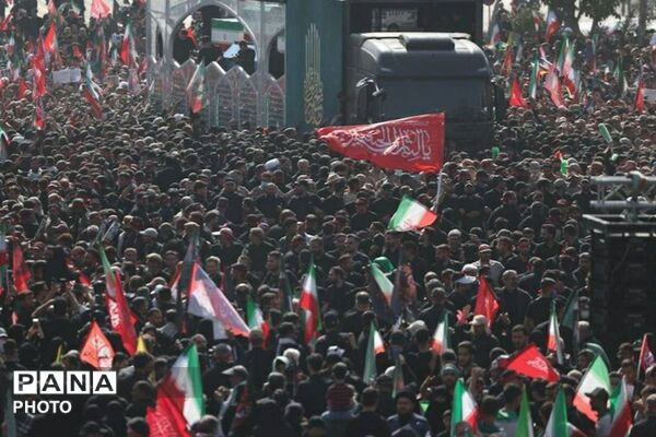 فریاد نسل نو در سوگ رهبر؛ مشقِ وفاداری در قابِ تشییع 