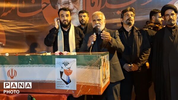 آیین وداع با پیکر دانش آموز شهید محمد حسین دهقان در قم