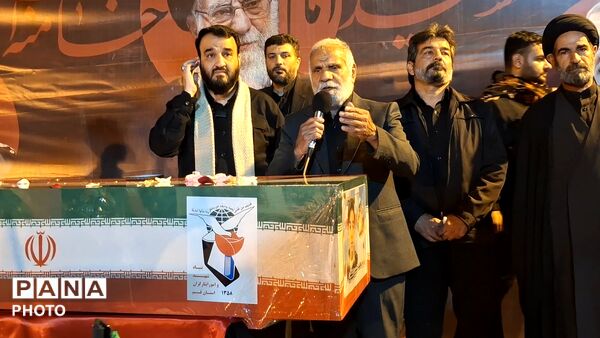 آیین وداع با پیکر دانش آموز شهید محمد حسین دهقان در قم