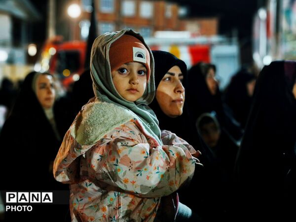 نسل نو در گلوگاه پای کار وطن