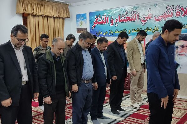 محفل انس با قرآن و یادواره شهدای دانش‌آموز در مدرسه شاهد شهید بشارت 