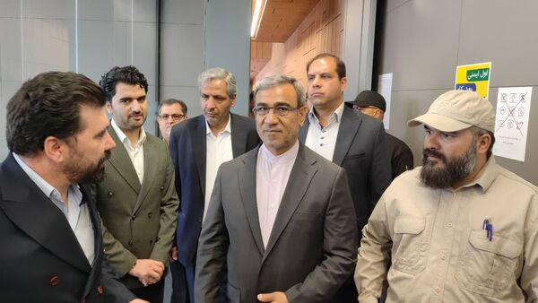 استاندار خراسان رضوی از شرکت عصاره‌گیری پردیس کاشمر بازدید کرد