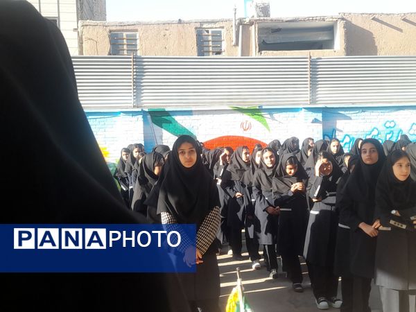 گرامیداشت هفته دفاع مقدس در دبیرستان فیاض