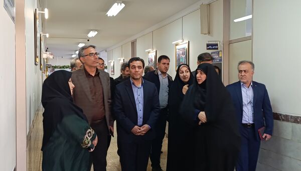 بازدید مدیرکل امور شاهد وزارت آموزش و پرورش از دبیرستان شاهد زینبه