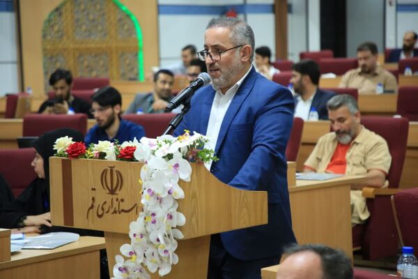 نشست صمیمی مدیران رسانه با استاندار قم