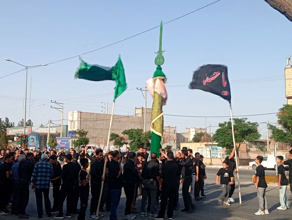 آیین زنجیر زنی در عصر تاسوعا در شهر عشق آباد