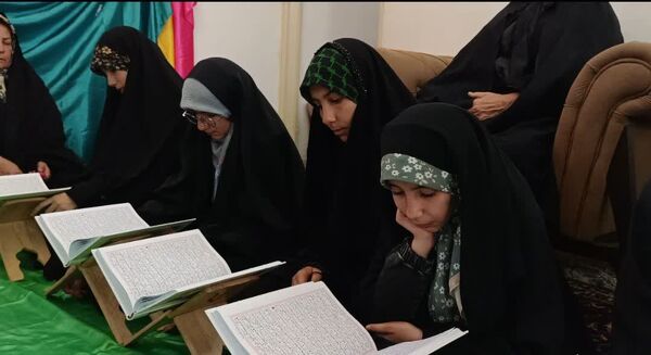 دیدار دانش‌آموزان بسیجی جوکار با خانواده شهید قاسم محمدی