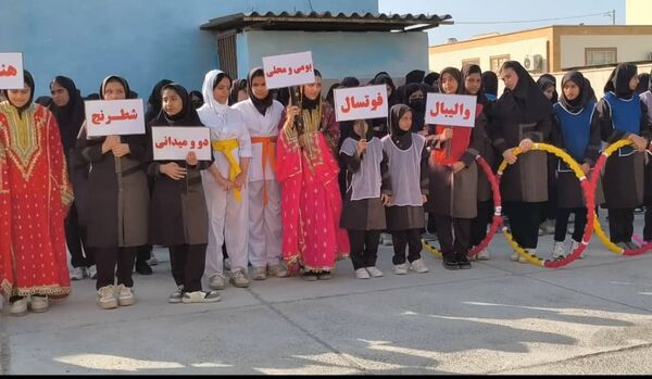 هفته «تربیت بدنی» در دبیرستان نمونه دولتی عترت شهرستان جاسک