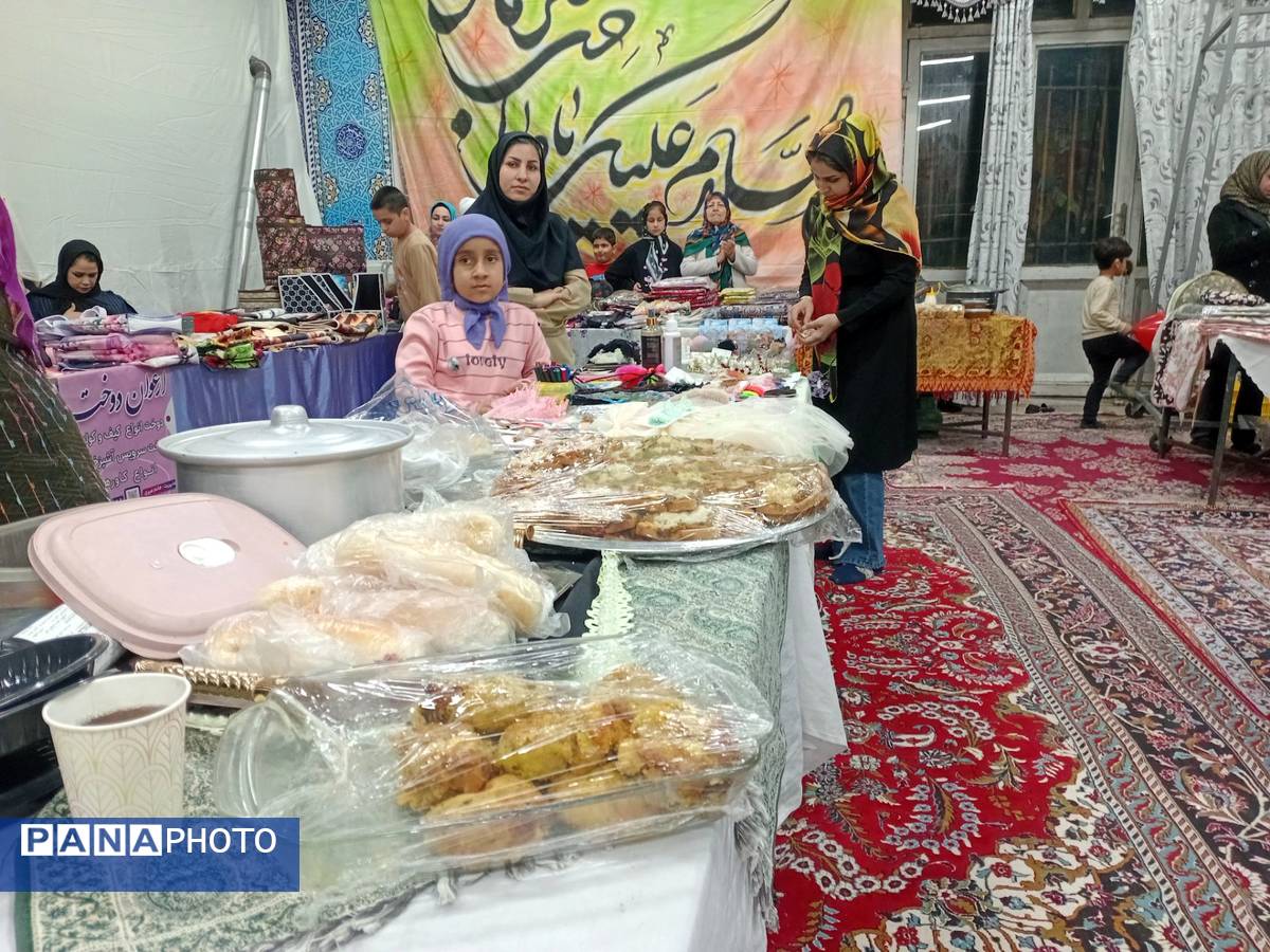 بازارچه محصولات خانگی در شهرستان خلیل آباد 