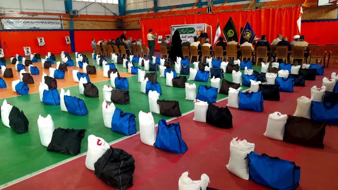 اهداء ۴۰۰ بسته ی معیشتی آستان قدس رضوی به ایتام خراسان شمالی
