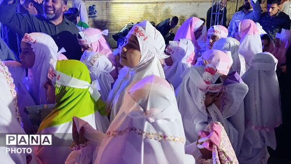 جشن تکلیف دانش‌آموزان مدرسه شهید دهستانی نظرآباد در تجمعات شبانه