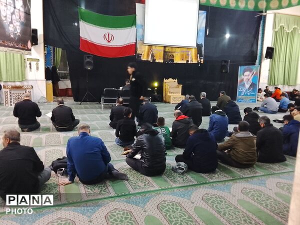  مراسم شب قدر در مسجد شهدای گمنام 