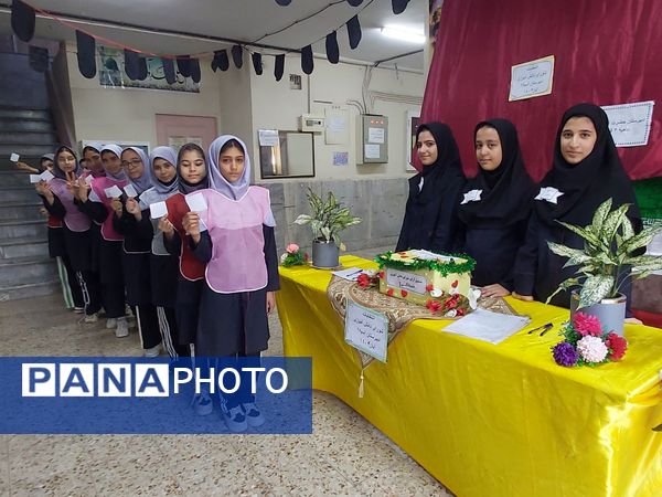 جلوه‌هایی از انتخابات شورای دانش‌آموزی در مدرسه حضرت آسیه(س) قم