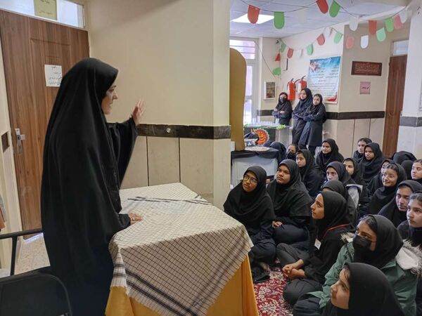 مراسم سوگواری شهادت بانوی دوعالم در دبیرستان مادرمهربان خلیل آباد