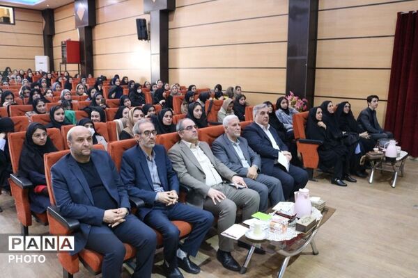 مرند به افتخار نخبگانش ایستاد