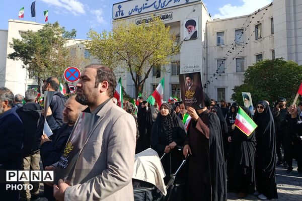 مراسم بیعت با سومین رهبر انقلاب در شیراز 