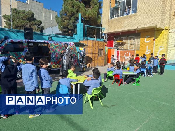 جشن کتابنوش در ناحیه۶ مشهد