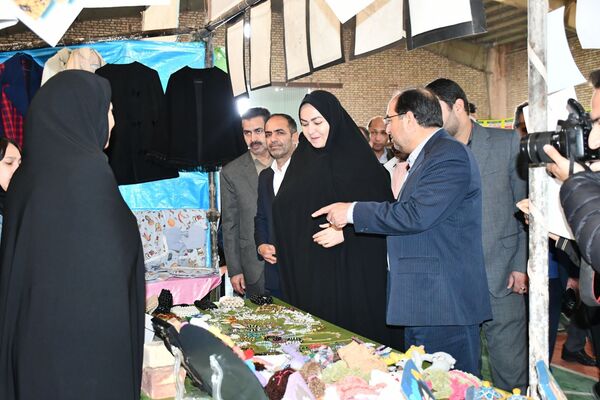  جشن "ایران مون" در مدرسه شهید اتحادی مه ولات